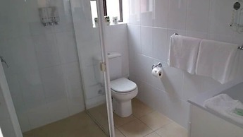 Quality Hotel Robertson Gardens