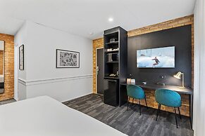 Quality Hotel Robertson Gardens