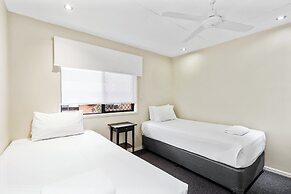 Quality Hotel Robertson Gardens