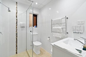 Quality Hotel Robertson Gardens