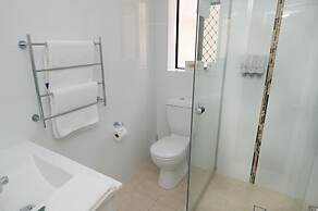 Quality Hotel Robertson Gardens