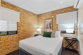 Quality Hotel Robertson Gardens