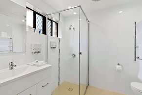 Quality Hotel Robertson Gardens