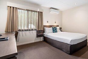 Quality Hotel Robertson Gardens