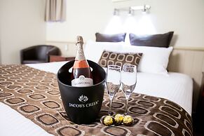 Quality Hotel Robertson Gardens