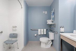 Holiday Inn Resort Pensacola Beach by IHG