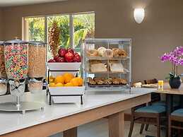 Hawthorn Extended Stay by Wyndham Naples