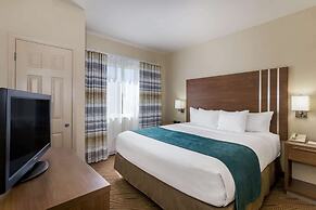 Hawthorn Extended Stay by Wyndham Naples