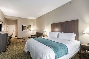 Riverview Inn & Suites, Ascend Hotel Collection