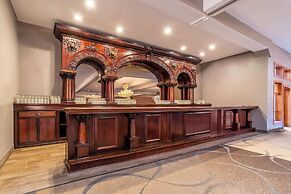 Riverview Inn & Suites, an Ascend Collection Hotel