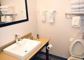Riverview Inn & Suites, Ascend Hotel Collection