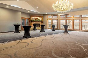 Riverview Inn & Suites, Ascend Hotel Collection