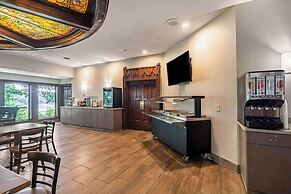 Riverview Inn & Suites, Ascend Hotel Collection