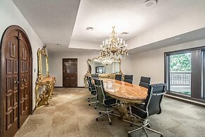 Riverview Inn & Suites, an Ascend Collection Hotel