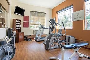 Comfort Suites Linn County