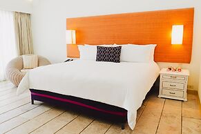 Camino Real Zaashila Huatulco