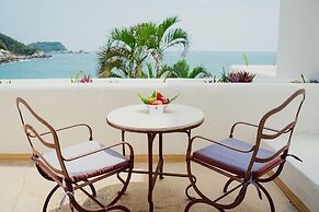 Camino Real Zaashila Huatulco