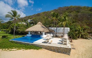 Camino Real Zaashila Huatulco