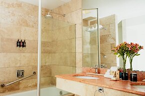 Camino Real Zaashila Huatulco