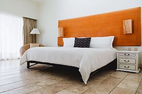 Camino Real Zaashila Huatulco