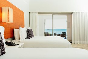 Camino Real Zaashila Huatulco