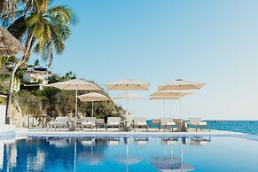 Camino Real Zaashila Huatulco