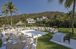 Camino Real Zaashila Huatulco