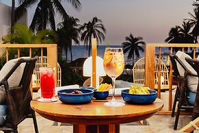 Camino Real Zaashila Huatulco