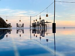 Camino Real Zaashila Huatulco