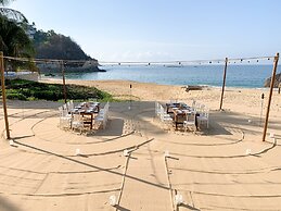 Camino Real Zaashila Huatulco