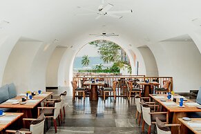 Camino Real Zaashila Huatulco