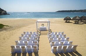 Camino Real Zaashila Huatulco