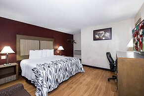 Red Roof Inn Neptune - Jersey Shore