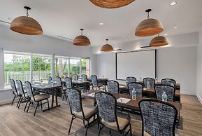 DoubleTree Suites by Hilton Naples