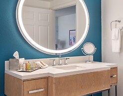 DoubleTree Suites by Hilton Naples