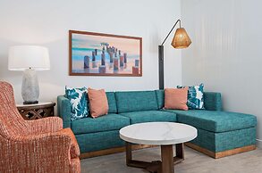 DoubleTree Suites by Hilton Naples