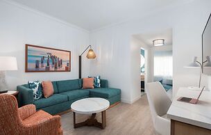 DoubleTree Suites by Hilton Naples