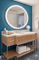 DoubleTree Suites by Hilton Naples