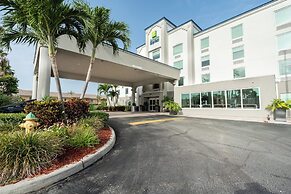 Holiday Inn Express Hotels & Suites Cocoa Beach, an IHG Hotel