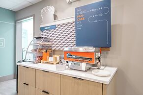 Holiday Inn Express Hotels & Suites Cocoa Beach by IHG