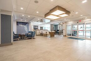 Holiday Inn Express Hotels & Suites Cocoa Beach by IHG