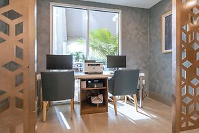 Holiday Inn Express Hotels & Suites Cocoa Beach by IHG