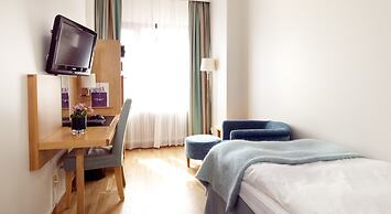 Home Hotel Wellington