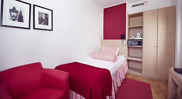 Home Hotel Wellington