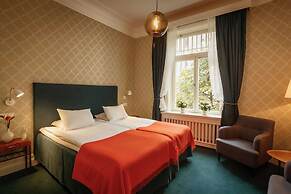 Home Hotel Wellington