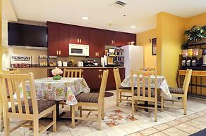 Hometown Inn & Suites Jacksonville - Butler Blvd./Southpoint