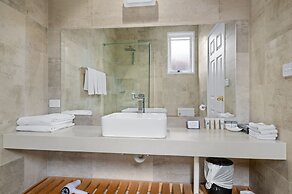 Rowville International Hotel