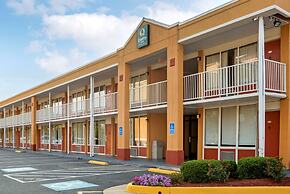 Quality Inn Fredericksburg near Historic Downtown