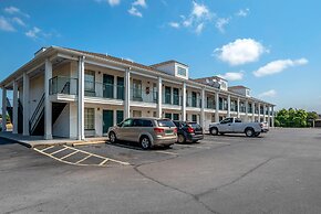 Econo Lodge Tupelo Barnes Crossing