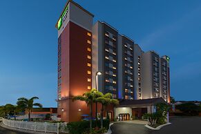 Holiday Inn Express & Suites Nearest Universal Orlando by IHG